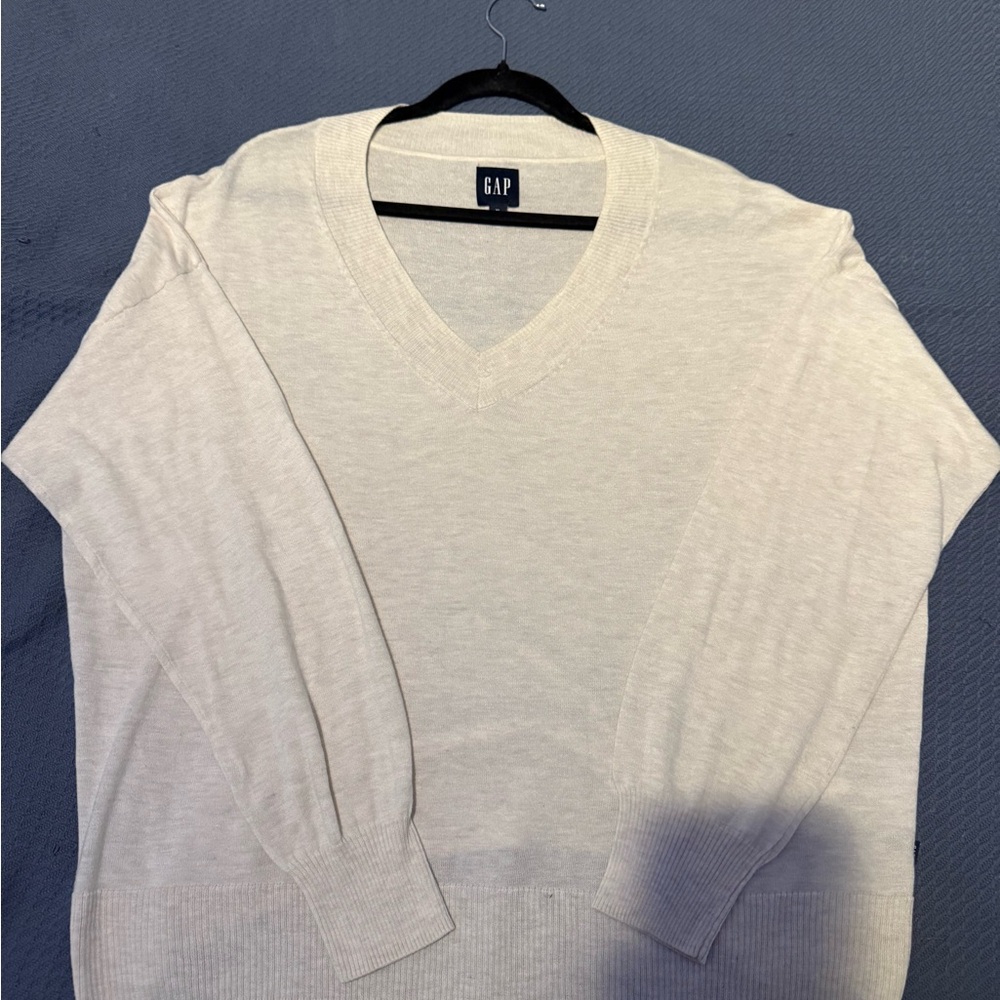 GAP Women’s Off-White V-Neck Sweater